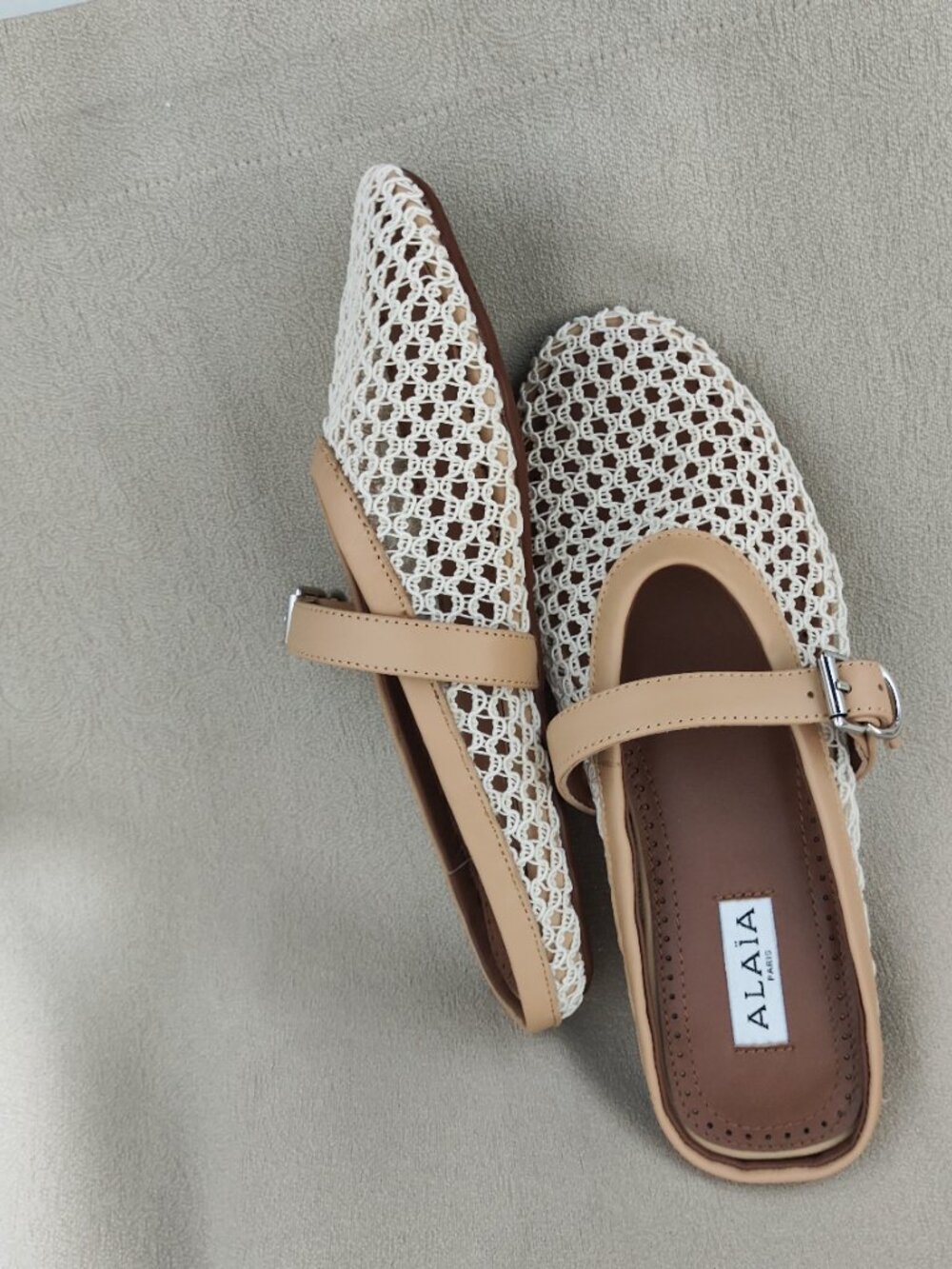 ALAÏA nude woven mesh Mary Jane mules with a single buckle. - Picture 5 of 7